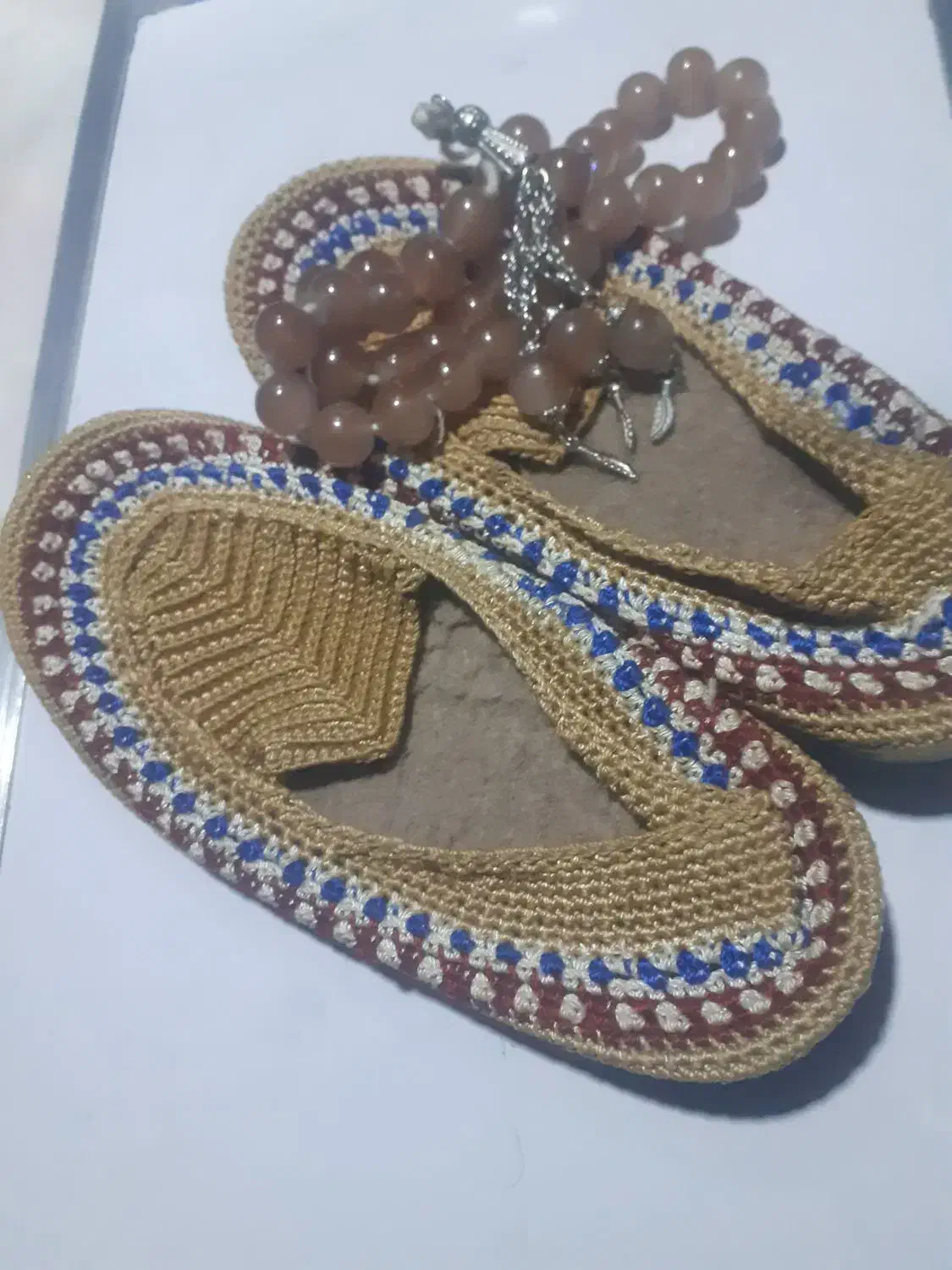 گیوه عتیقه دسباف اونجاباف تصبیح عراق|کلکسیون اشیاء عتیقه|بروجرد, |دیوار