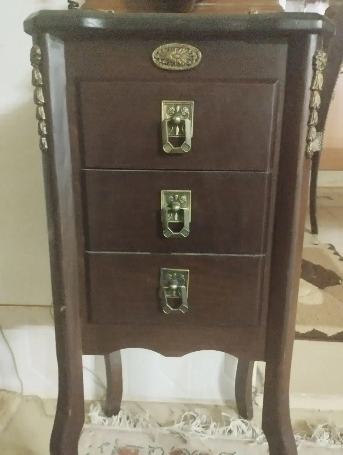 میز تلفن|میز تلفن|فولادشهر, بوستان خلیج فارس|دیوار