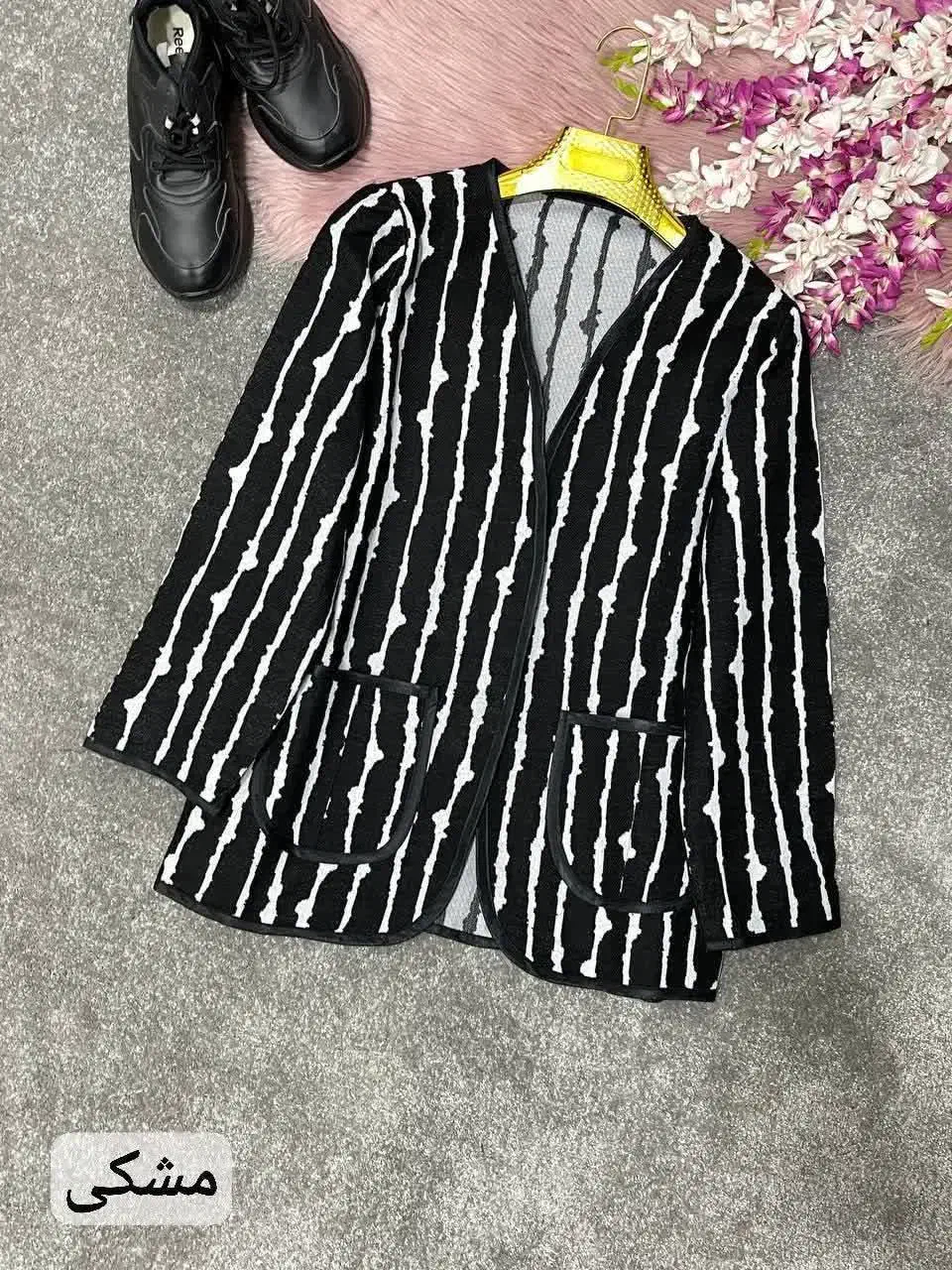 کت مشکی نونو|لباس|فلاورجان, |دیوار