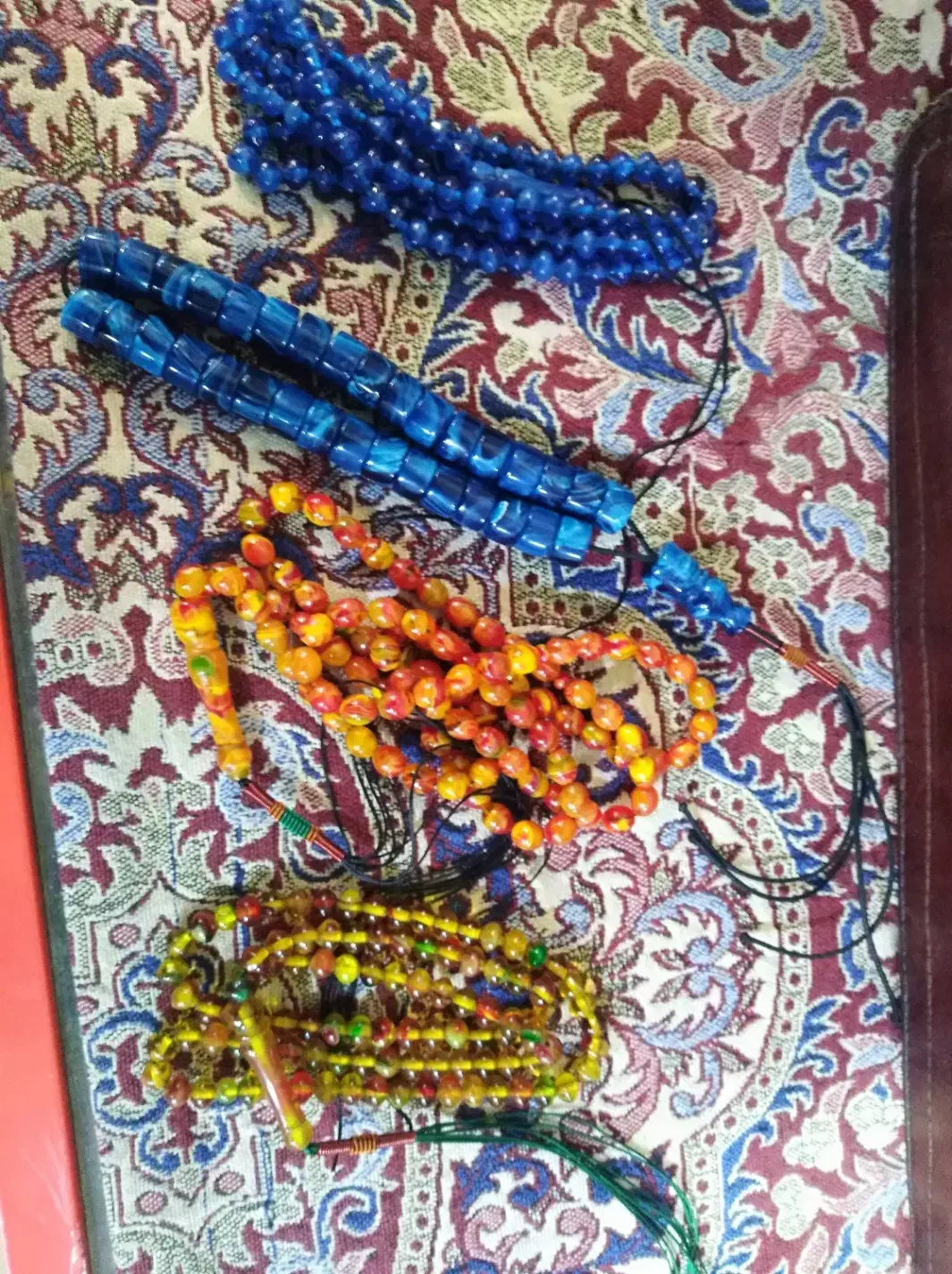 تسبیح شاه مقصود  و 33 عددی کهربا و سندلوس|کلکسیون و سرگرمی|همدان, |دیوار