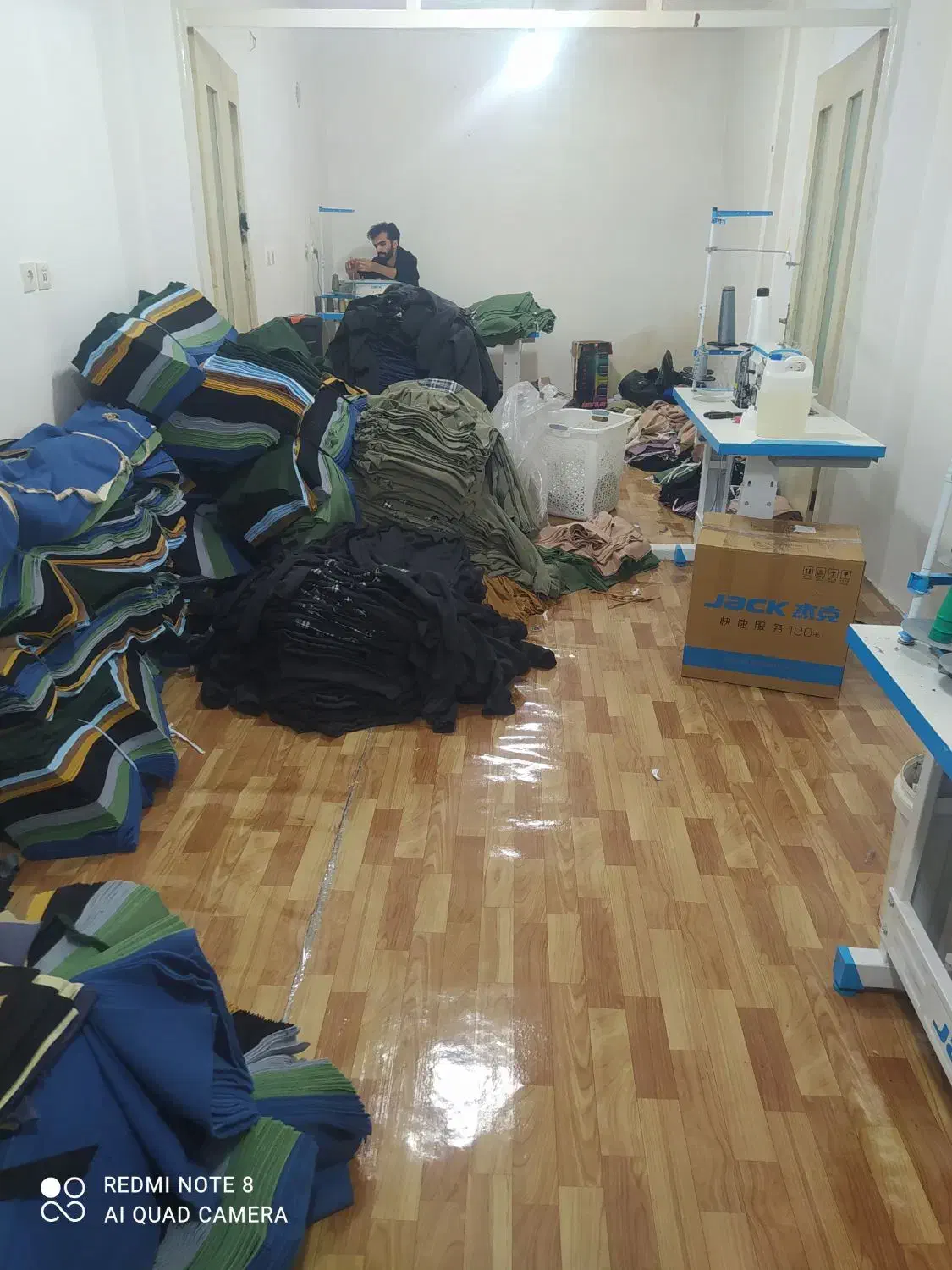 کارگاه تولیدی پوشاک|استخدام صنعتی، فنی، مهندسی|محمدشهر, محمدشهر|دیوار