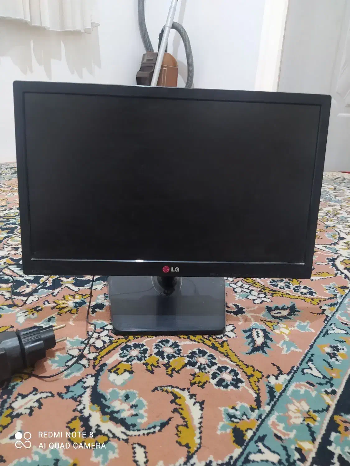 مانیتور 19 اینچ LG|قطعات و لوازم جانبی رایانه|گلبهار, شهر جدید گلبهار|دیوار