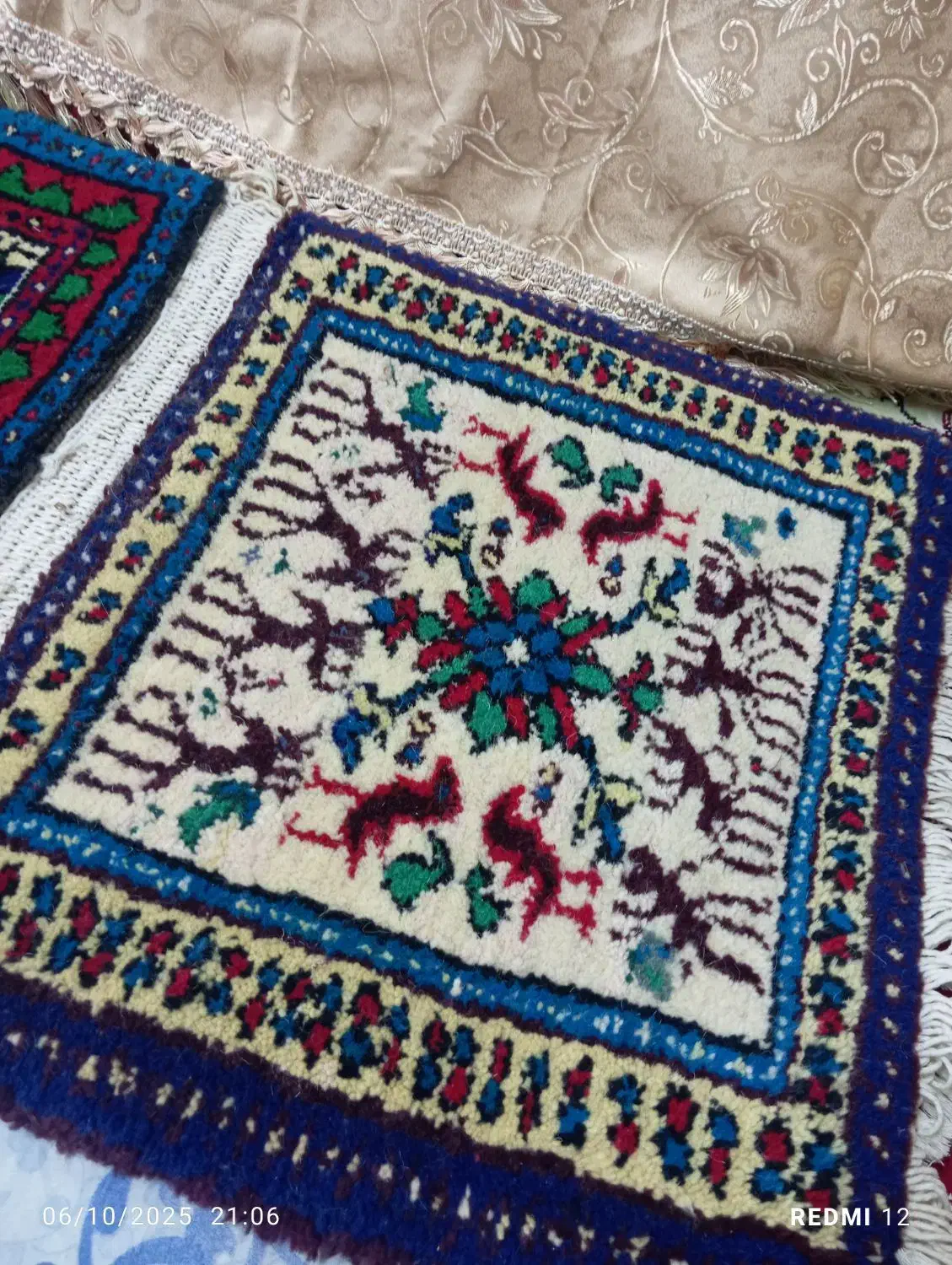 قالیچه دستباف|فرش|تهران, آذری|دیوار