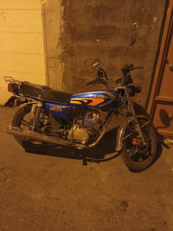 لیفان ۱۵۰ مدل ۱۴۰۳|موتورسیکلت|میانه, |دیوار