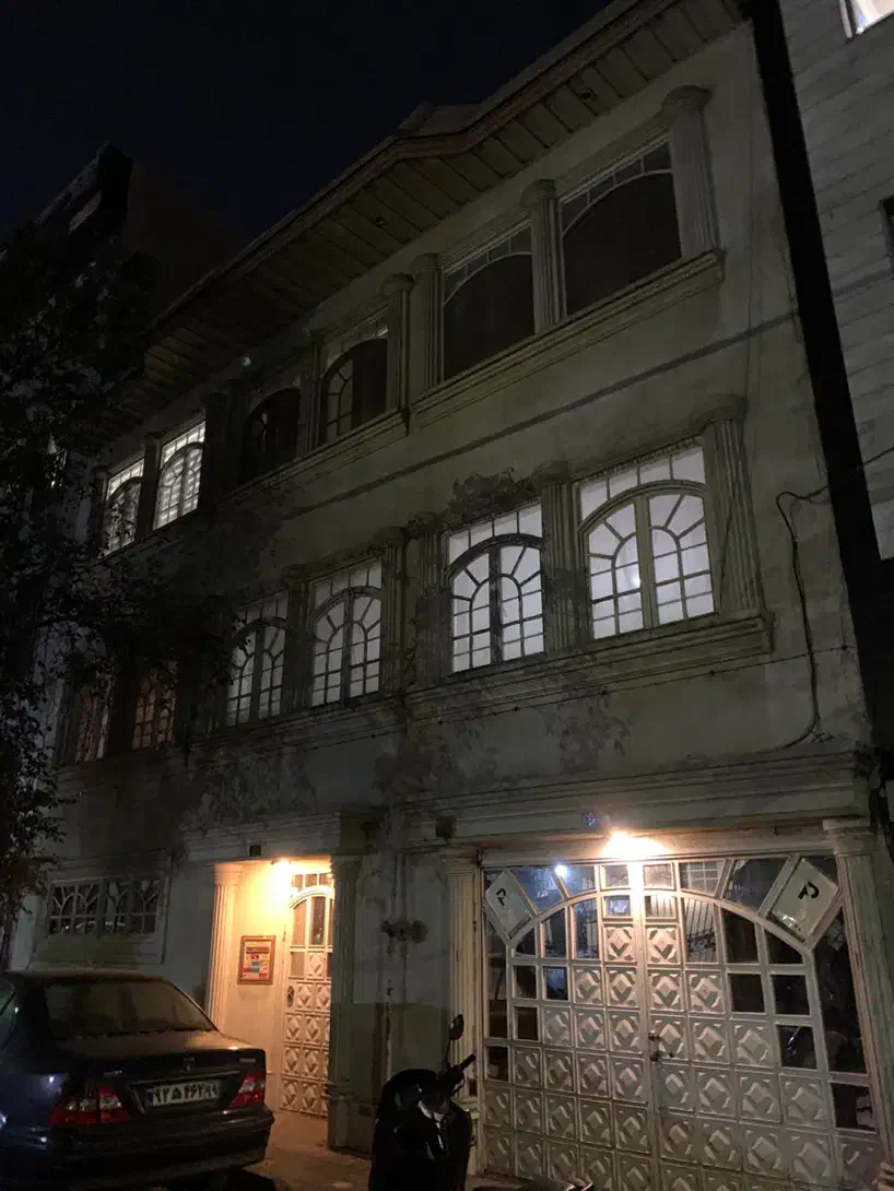 ۲۷۶ متری عرض ۱۲ جنوبی ، شرقی فلکه اول|فروش زمین و ملک کلنگی|تهران, تهرانپارس جنوبی|دیوار