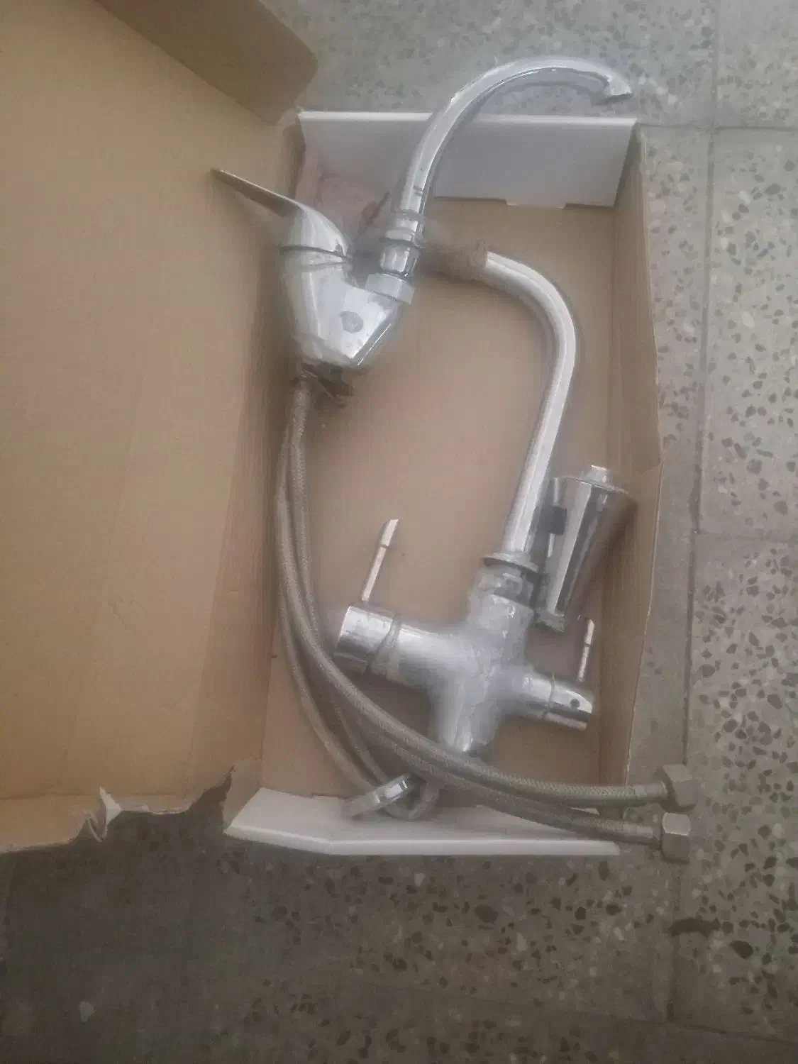 شیر آلات کارکرده|لوازم سرویس بهداشتی|پردیس, سیاه سنگ|دیوار