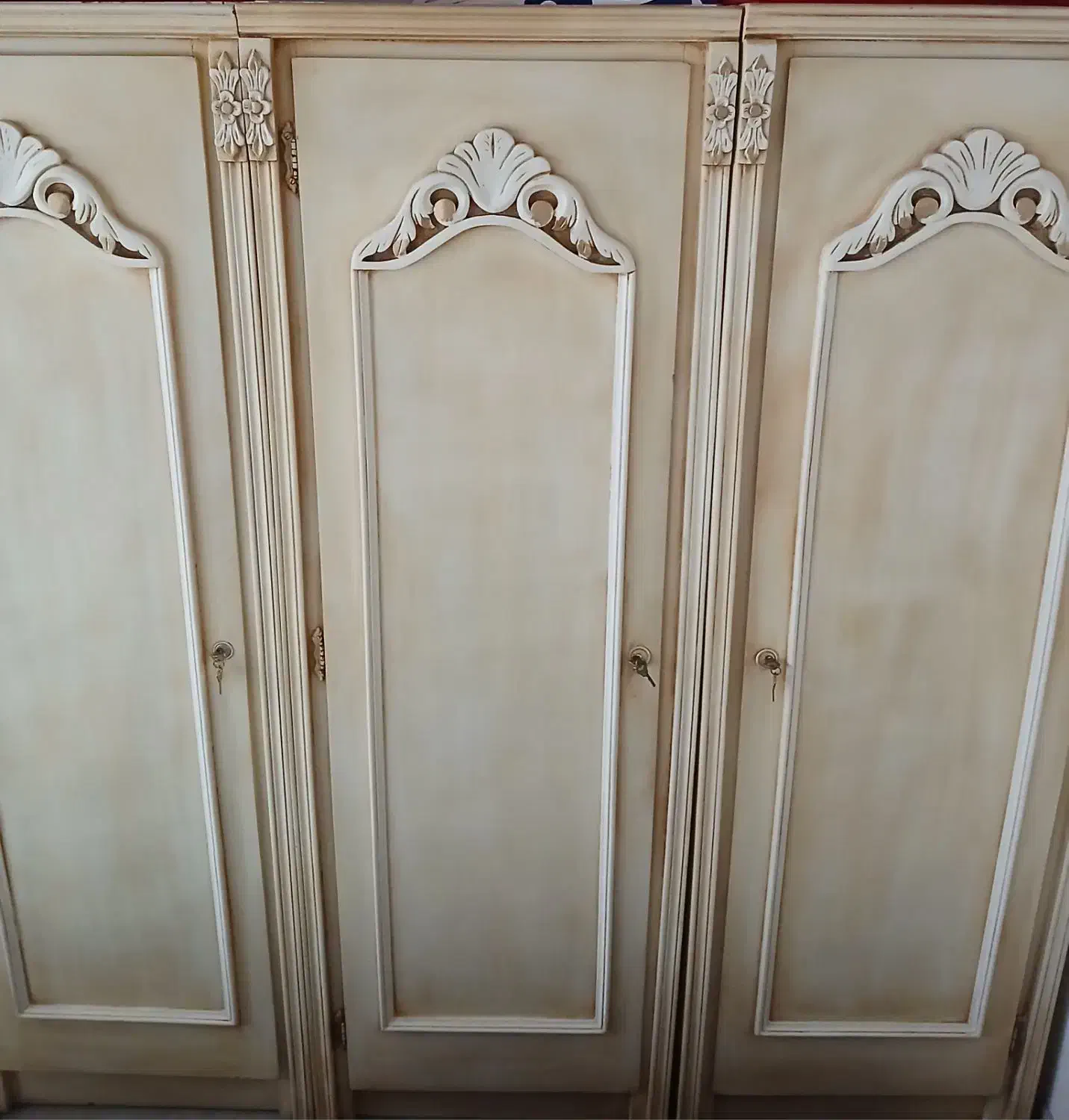 سه عدد کمد( چوب گردو ) سالم و تمیز و بسیار محکم|جاکفشی، کمد، دراور|تهران, شهرک چیتگر|دیوار