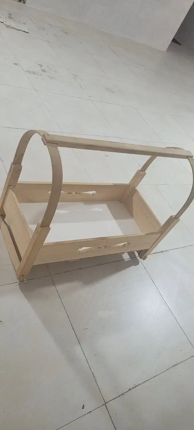 گهواره چوبی کودک|تخت و صندلی بچه|اردبیل, |دیوار