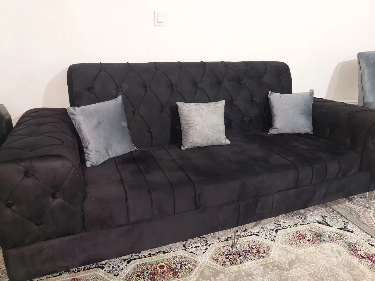 مبل نیم ست ۴نفره|مبلمان خانگی و میز عسلی|چالوس, |دیوار