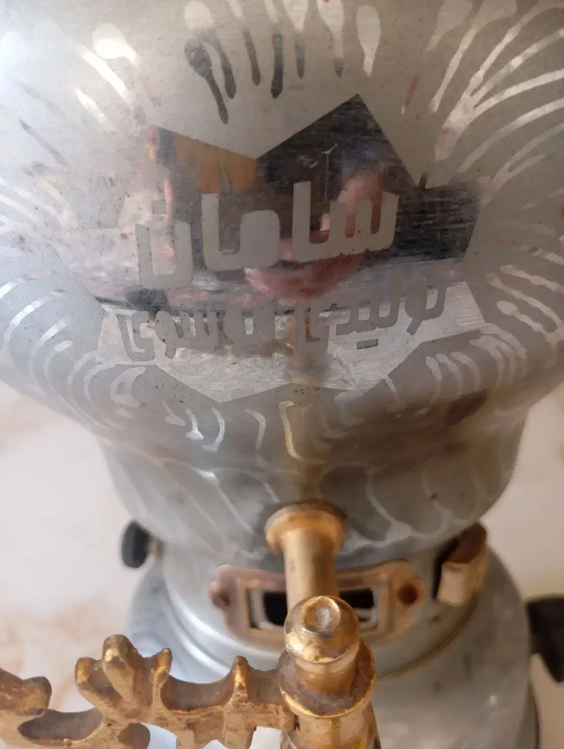 سماور 6 لیتری درحد نو سالم... هرسین|سماور، چای‌ساز، قهوه‌ساز|هرسین, |دیوار