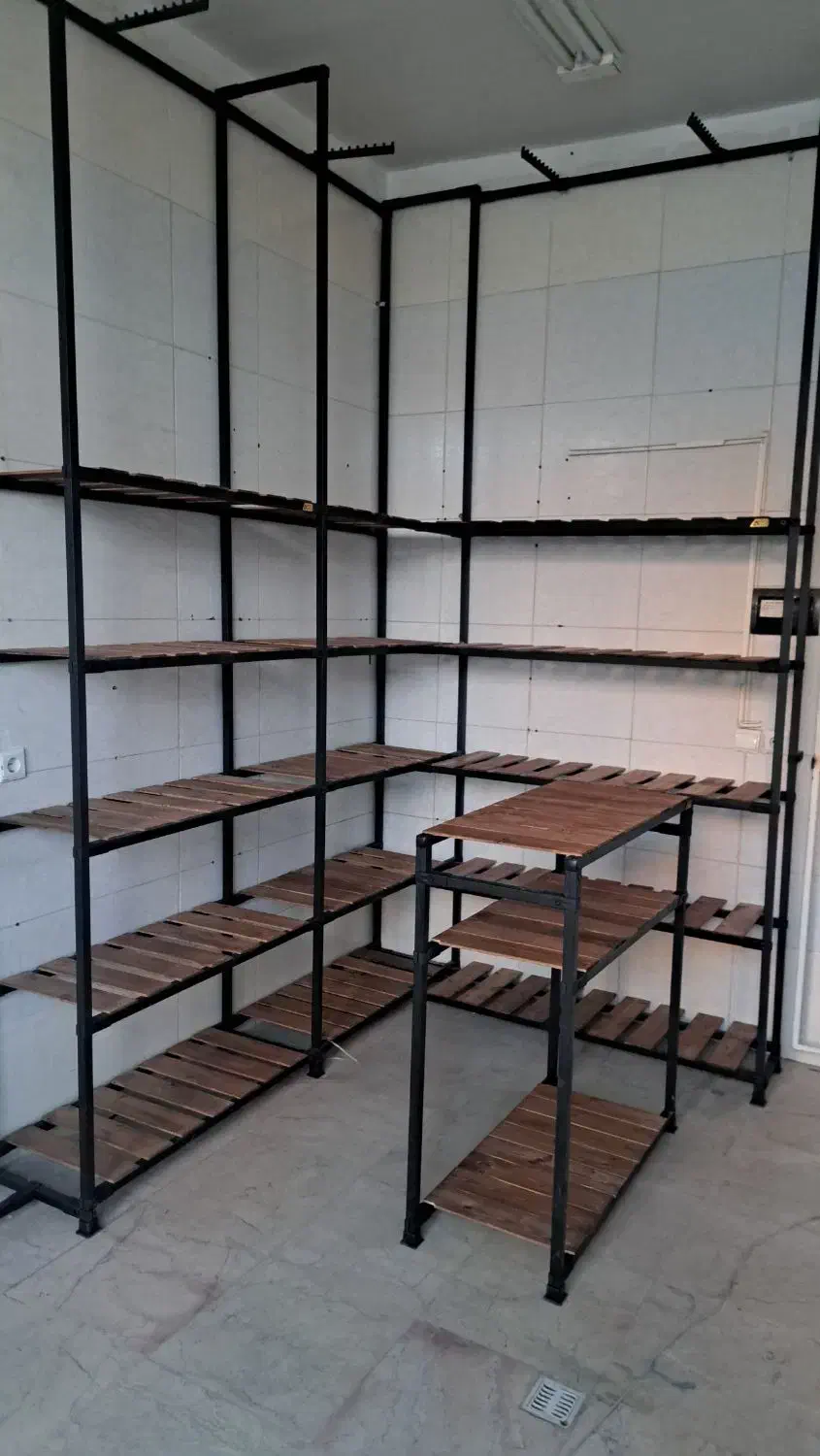 رگال و قفسه|کتابخانه، شلف، قفسه‌های دیواری|فولادشهر, B2|دیوار