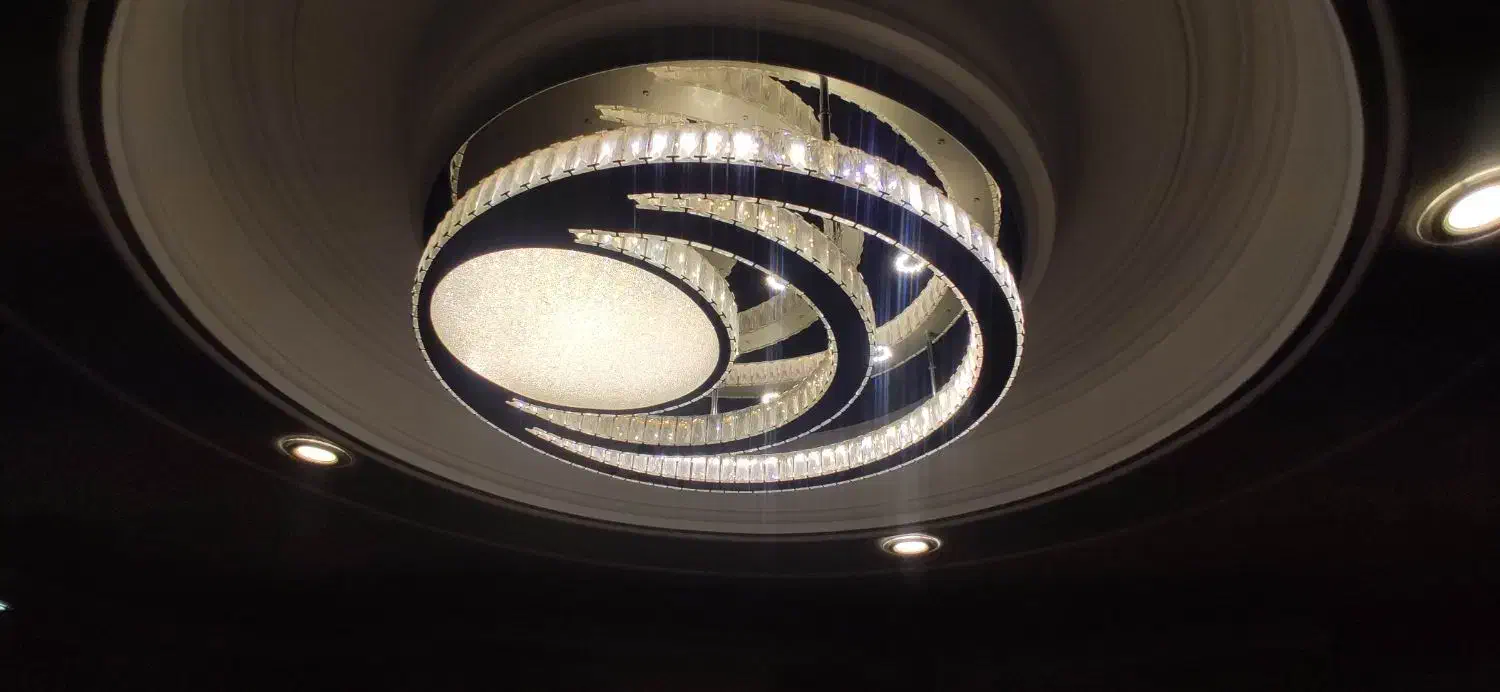 لوستر کارکرده 3 حالته ریموت دار در حد نو|لوستر و چراغ آویز|تهران, هفت حوض|دیوار