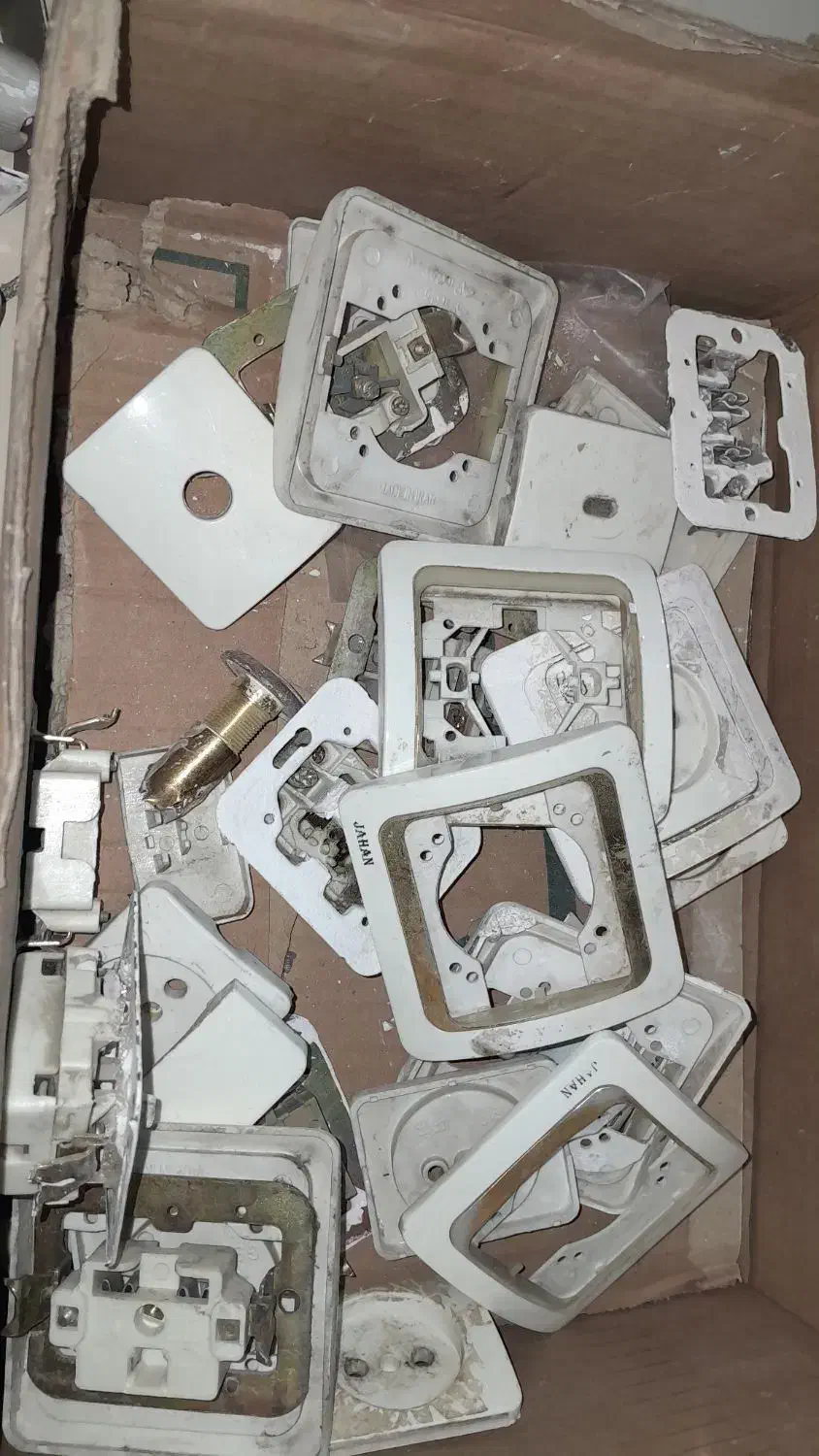 کلیدپریز و هالوژن|لامپ و چراغ|پاکدشت, پاکدشت (مامازند)|دیوار