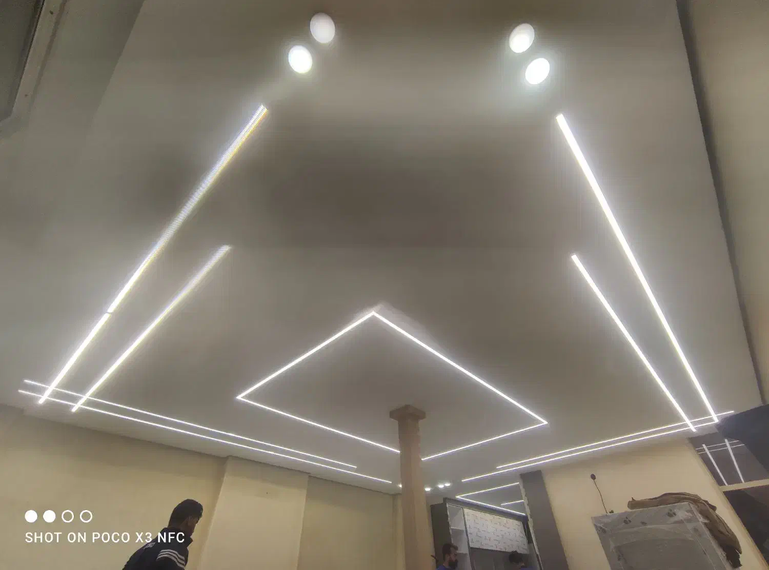 لاین نوری|لامپ و چراغ|خمینی‌شهر, |دیوار