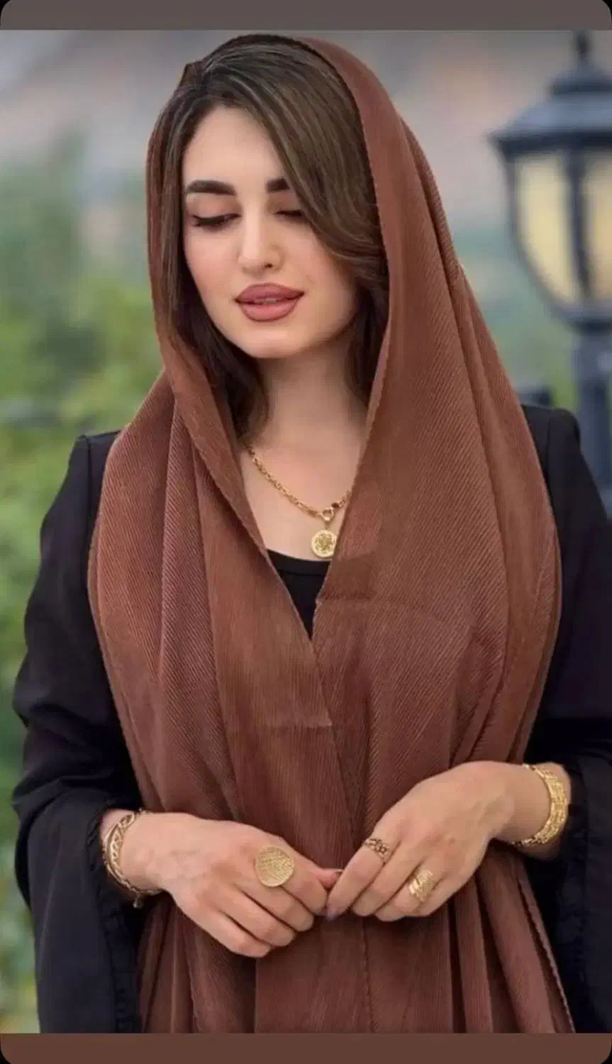 نیازمند فروشنده شال و روسری|استخدام بازاریابی و فروش|شیراز, تندگویان|دیوار