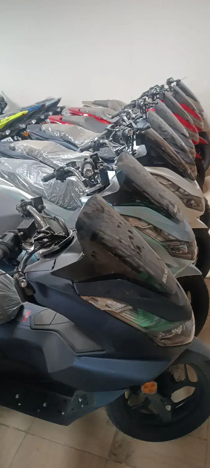 pcx خشک 1404|موتورسیکلت|ری, جوانمرد قصاب|دیوار