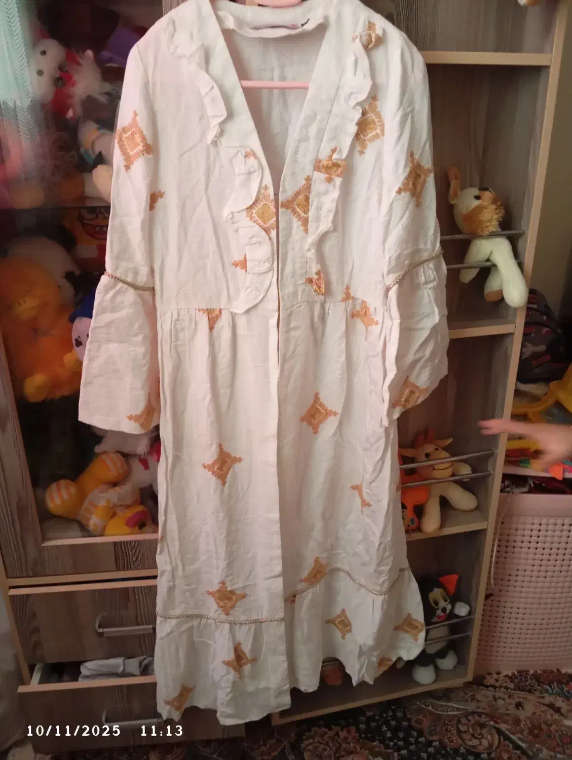 حراج  مانتو و لباس مجلسی  فقط 250.  300|لباس|تهران, مشیریه|دیوار