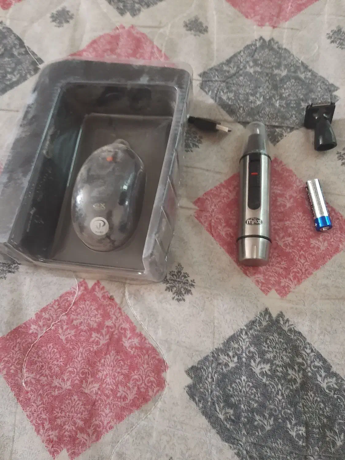 یک عدد موس کامپیوتر..یک عددماشین اصلاح بینی وخط زن|قطعات و لوازم جانبی رایانه|مشهد, کوی ولیعصر|دیوار