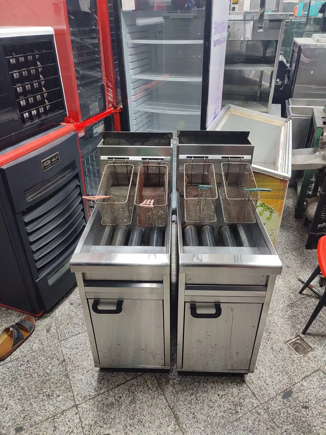 دوعدد سرخ کن صنعتی مبله در حد نونو|کافی‌شاپ و رستوران|نسیم‌شهر, |دیوار