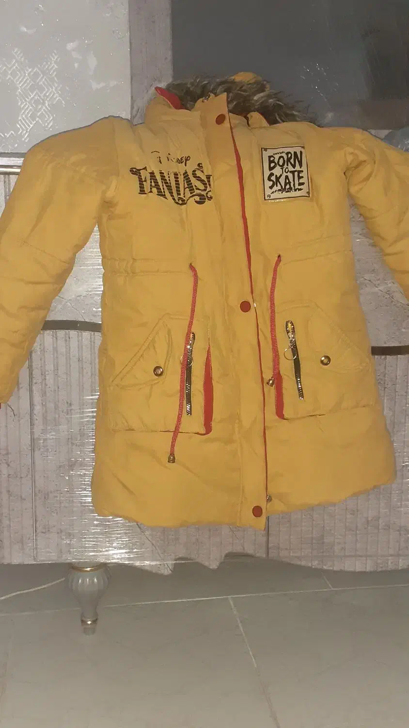 کاپشن|لباس|سمنان, |دیوار