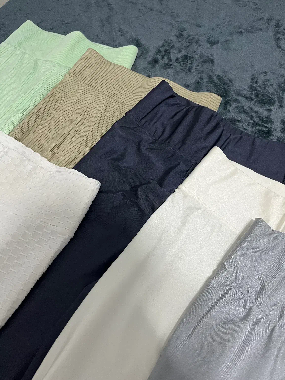 لگ ورزشی|لباس|رشت, منظریه|دیوار