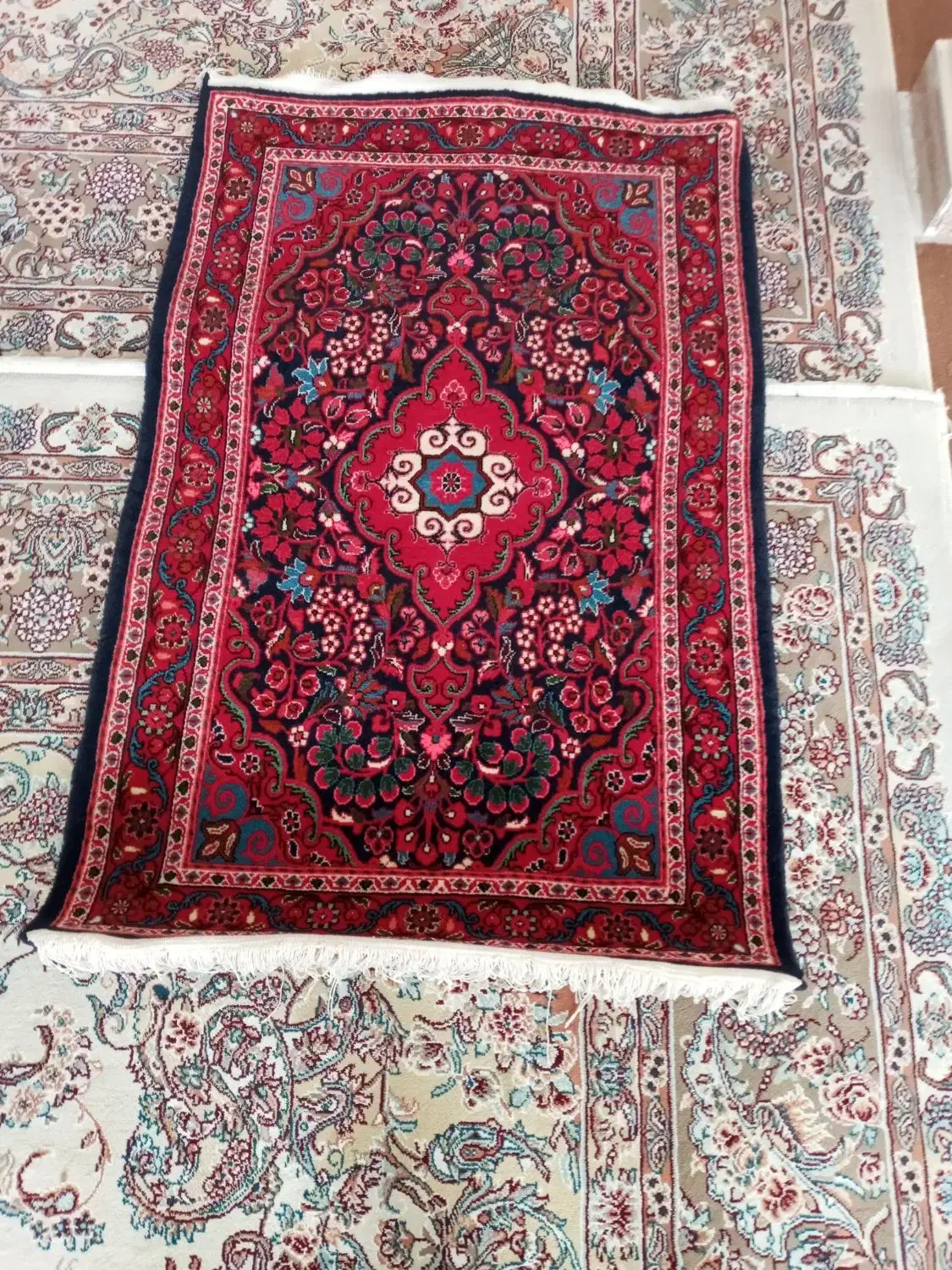 فرش دستبافت پشتی|فرش|ملایر, |دیوار