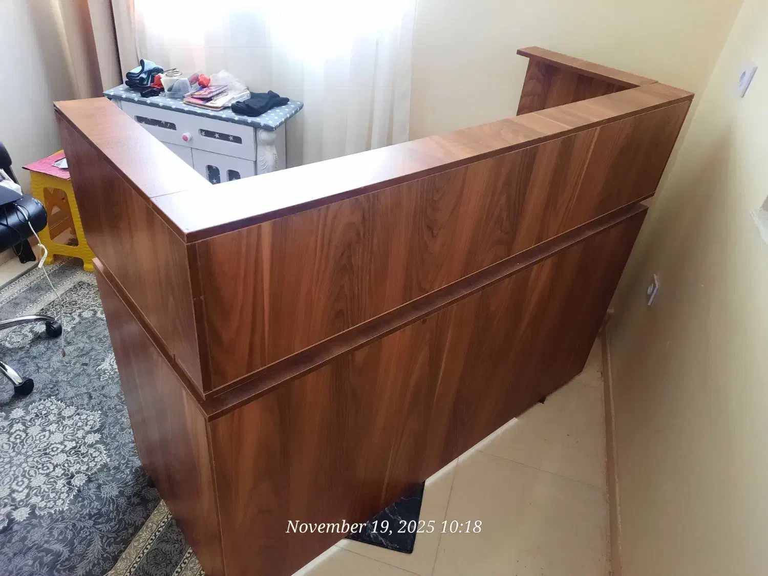 میز کانتر و صندلی|مبلمان اداری|فردیس, شهرک شهید حسینی|دیوار