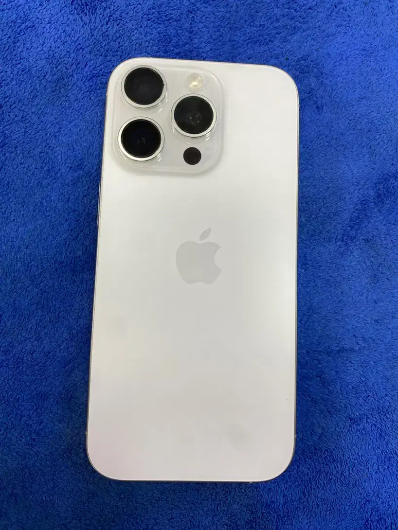 اپل iPhone 16 Pro با حافظهٔ ۲۵۶ گیگابایت|موبایل|شیراز, آزادی|دیوار