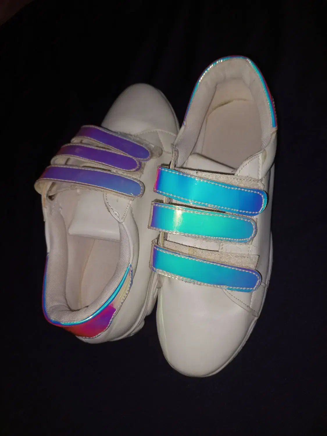 کتانی|کیف، کفش، کمربند|تاکستان, |دیوار