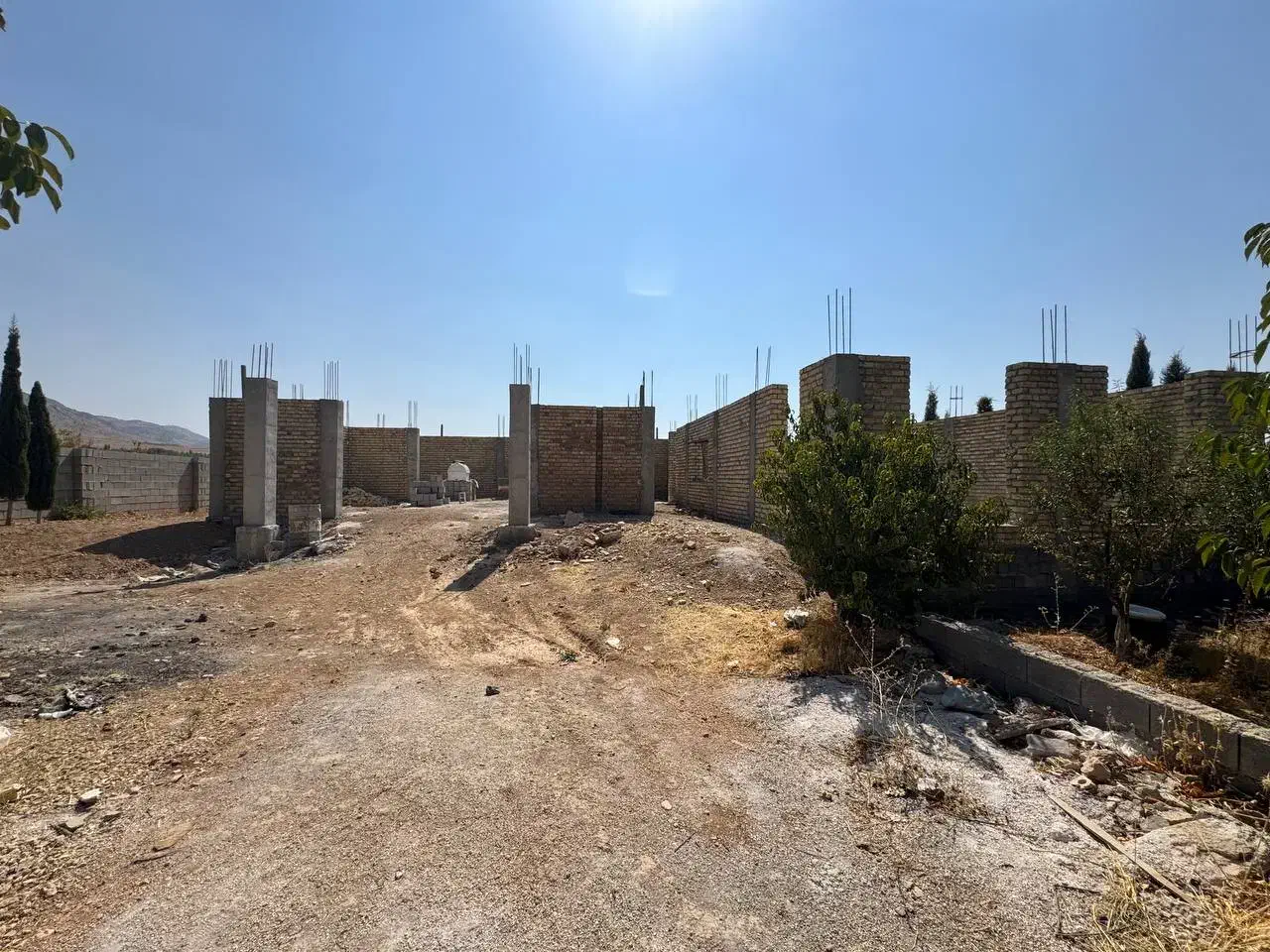 2400 باغ 8ساله  ورودی هماشهر|فروش خانه و ویلا|همایجان, |دیوار