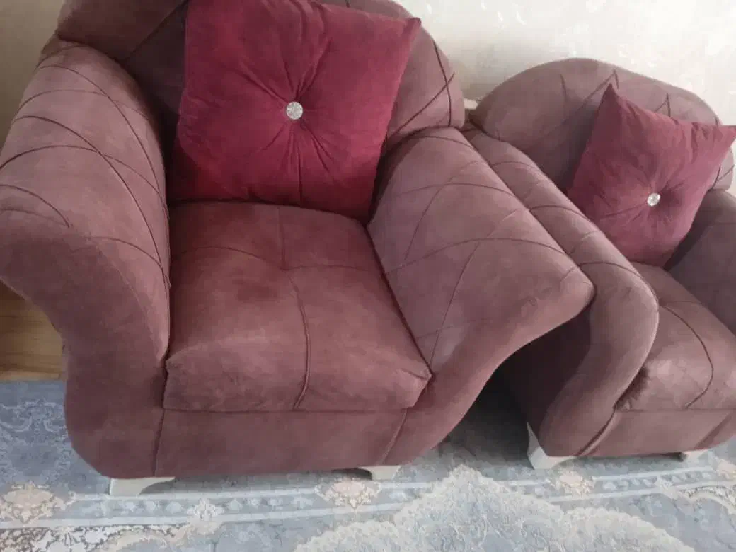 مبل ۷نفره همراه با میز ناهار خوری|مبلمان خانگی و میز عسلی|رشت, دروازه لاکان|دیوار