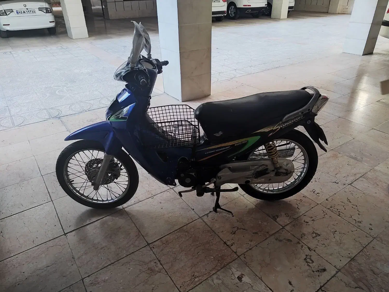 موتور سیکلت|موتورسیکلت|اندیشه, اندیشه فاز ۱|دیوار