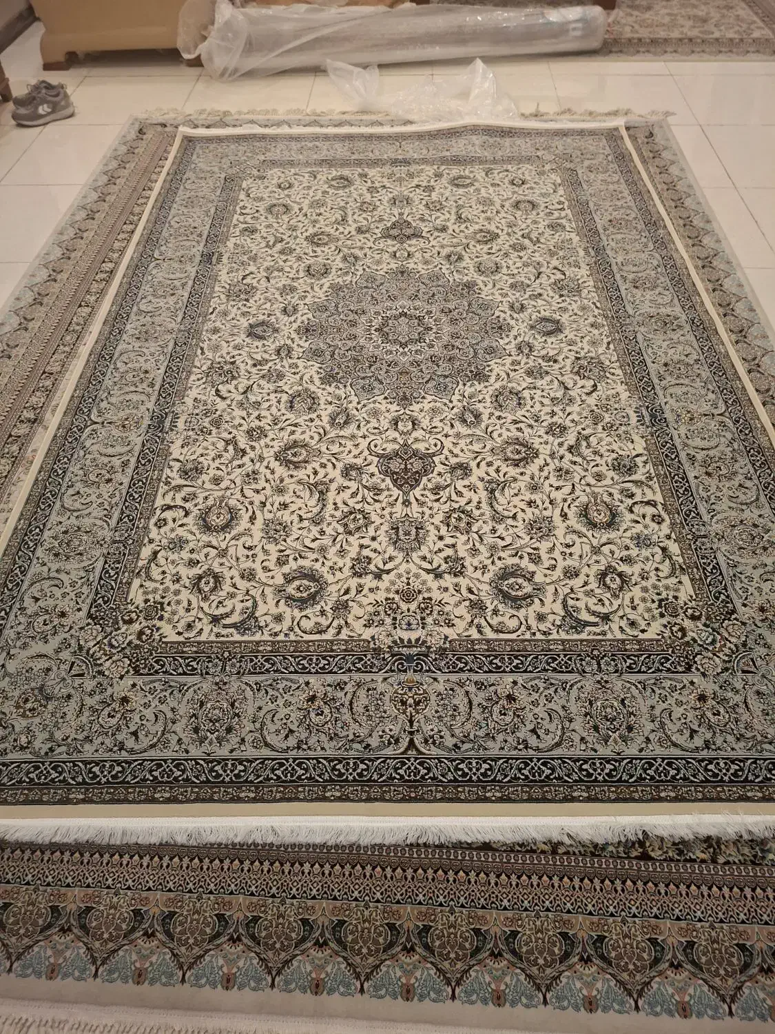 دو تخته فرش ماشینی|فرش|فردیس, نسترن غربی|دیوار