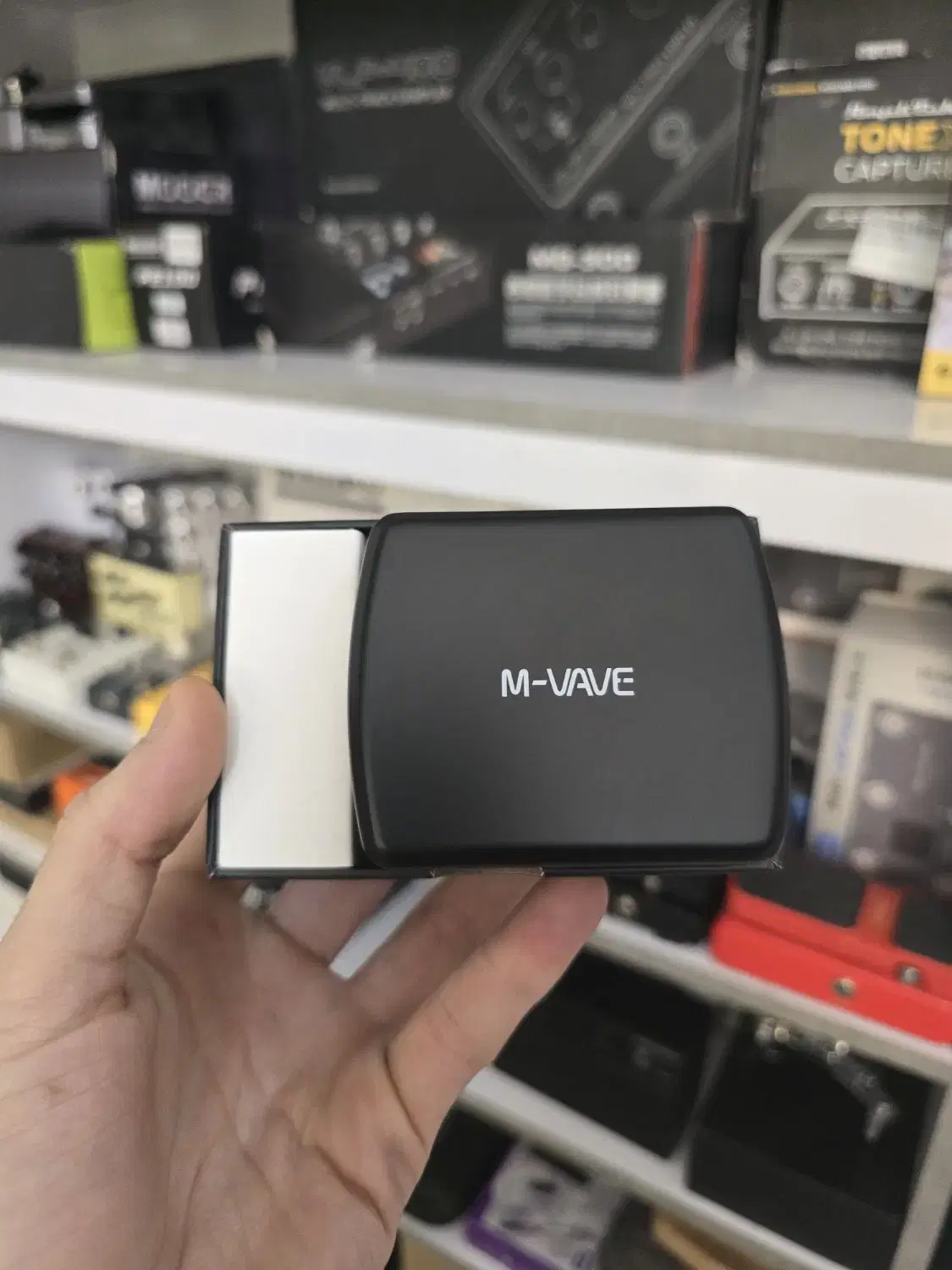 وایرلس گیتار همراه کیس شارژ M VAVE WP8|گیتار، بیس، امپلیفایر|تهران, امامت|دیوار