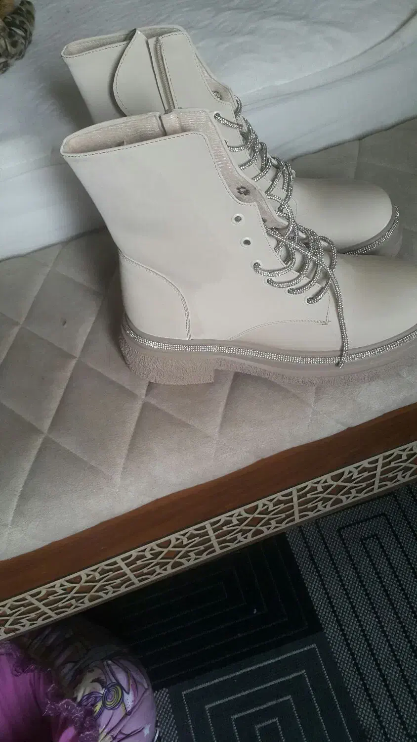 نیم بوت چرم سایز 39|کیف، کفش، کمربند|ساری, |دیوار