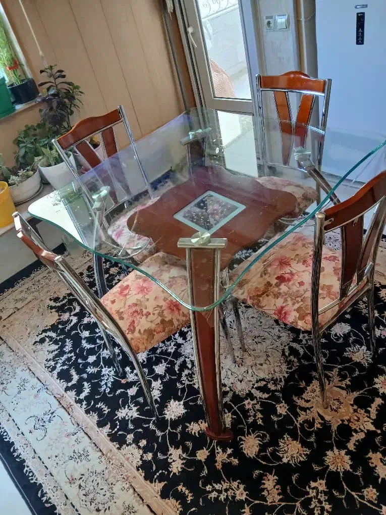 میز و صندلی ۴ نفره|میز و صندلی غذاخوری|اردبیل, |دیوار