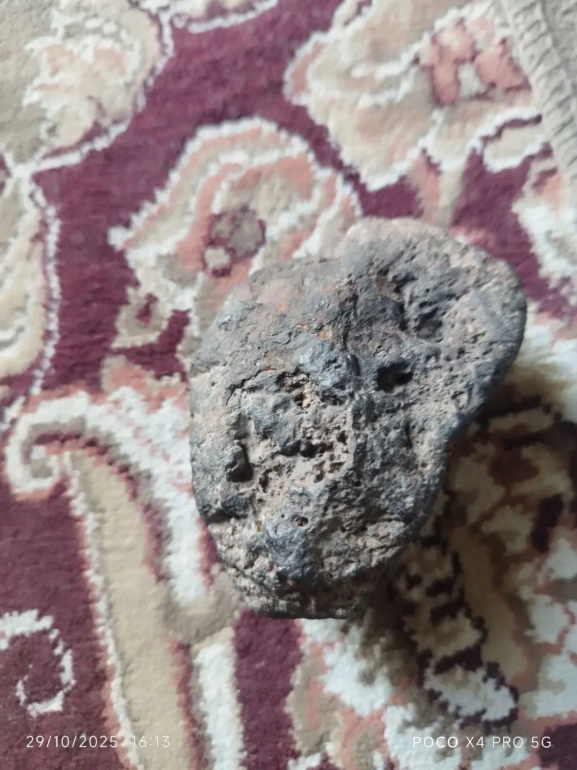 شهاب سنگ|کلکسیون اشیاء عتیقه|یاسوج, |دیوار