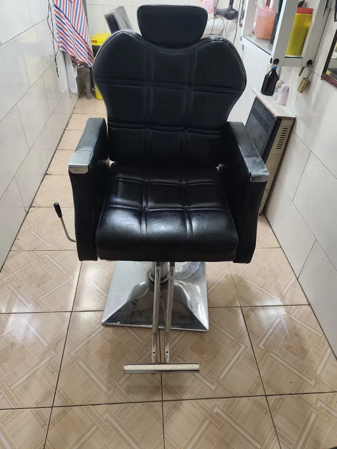 صندلی آرایشگاه|آرایشگاه و سالنهای زیبایی|قم, میرزائیه|دیوار