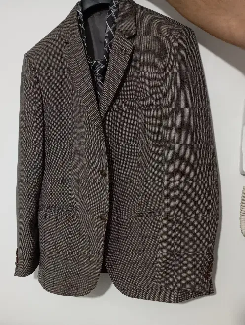 کت و شلوار|لباس|شهریار, شهریار|دیوار