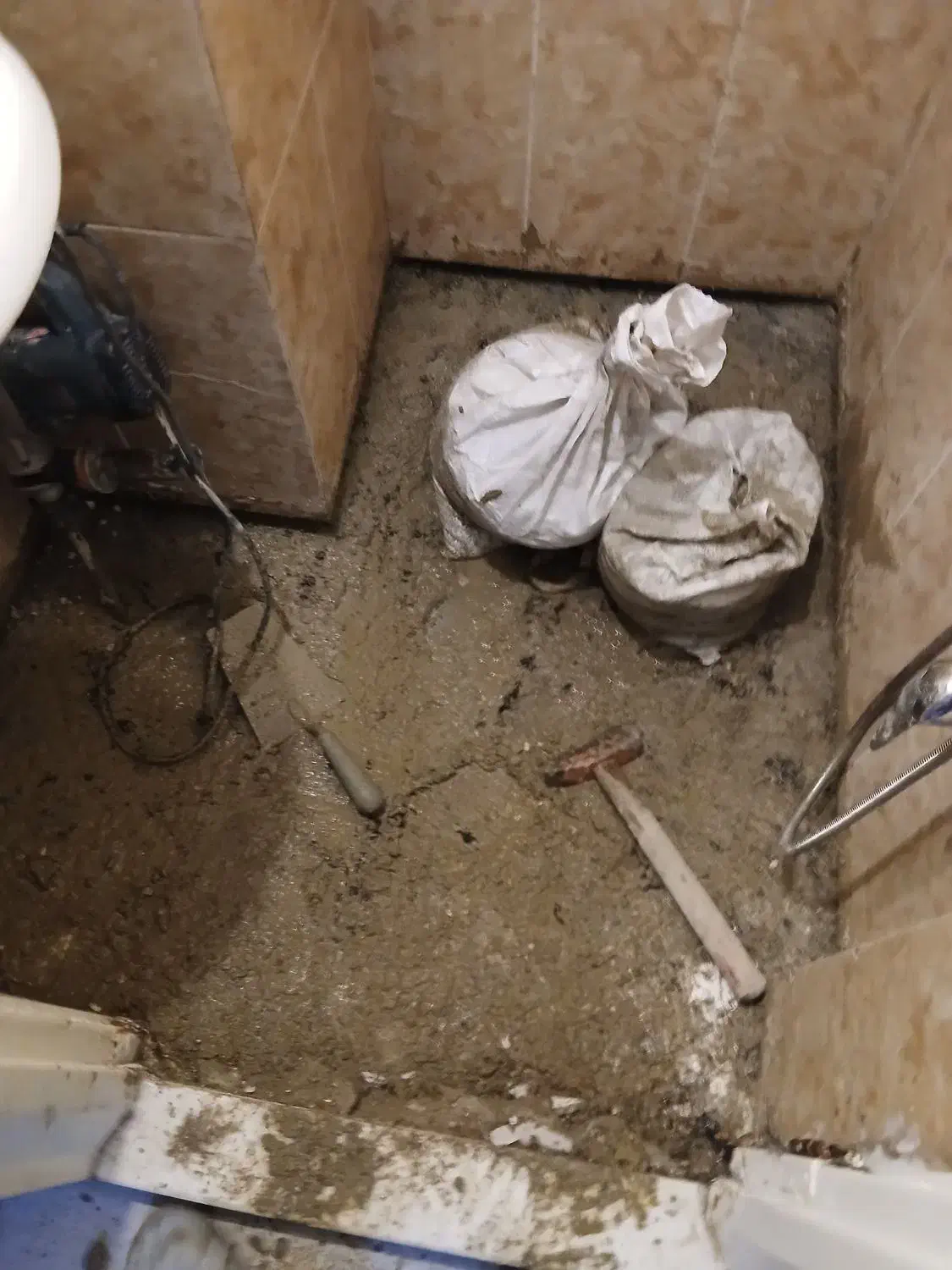 لوله کشی نشت یابی رفع نم چکه وسرویسها لوله بازکنی|خدمات پیشه و مهارت|تهران, مهرآباد جنوبی|دیوار