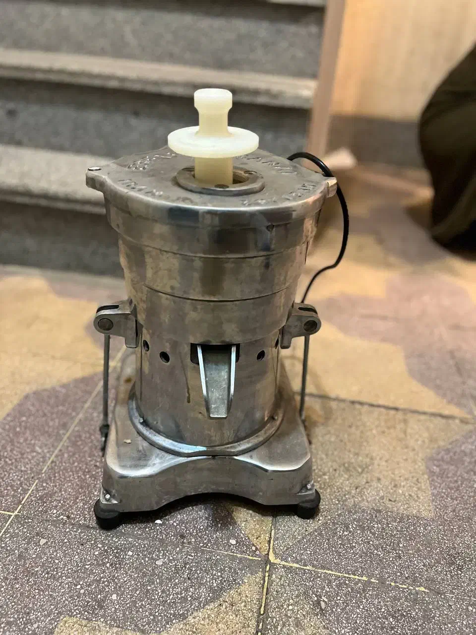 دستگاه آبمیوه گیری اصفهان صنعت|آبمیوه‌گیر و آب‌مرکبات‌گیر|شیراز, درکی|دیوار