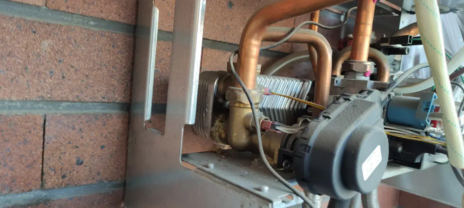 سرویس و تعمیر پکیچ  و فروش لوازم استوک پکیج|آبگرمکن، پکیج، شوفاژ|تهران, فردوس|دیوار