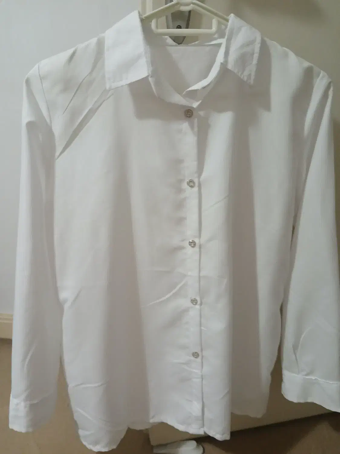 شومیزسفیدزنانه|لباس|گرگان, |دیوار