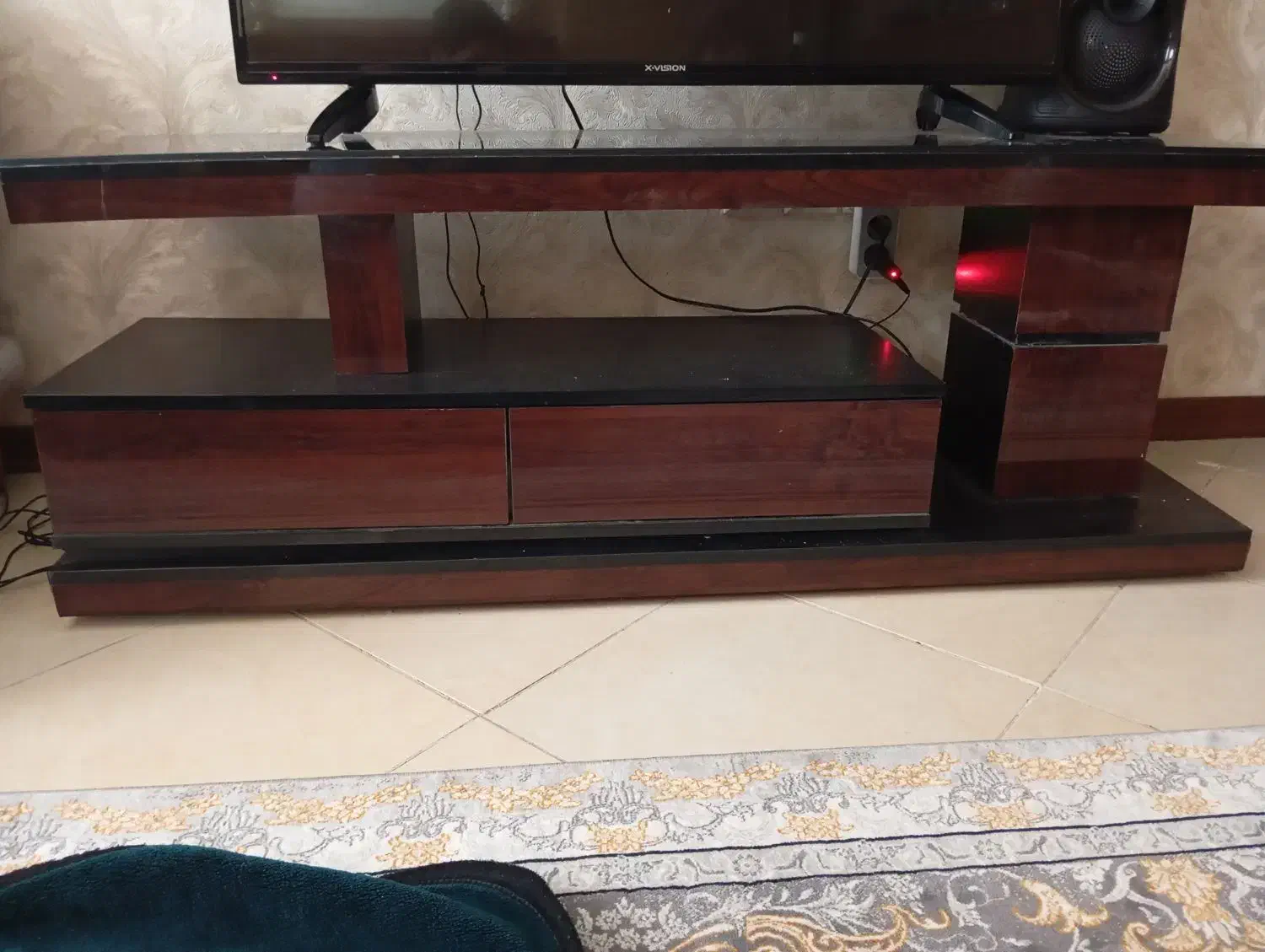 میزtv|میز تلویزیون|گلبهار, شهر جدید گلبهار|دیوار