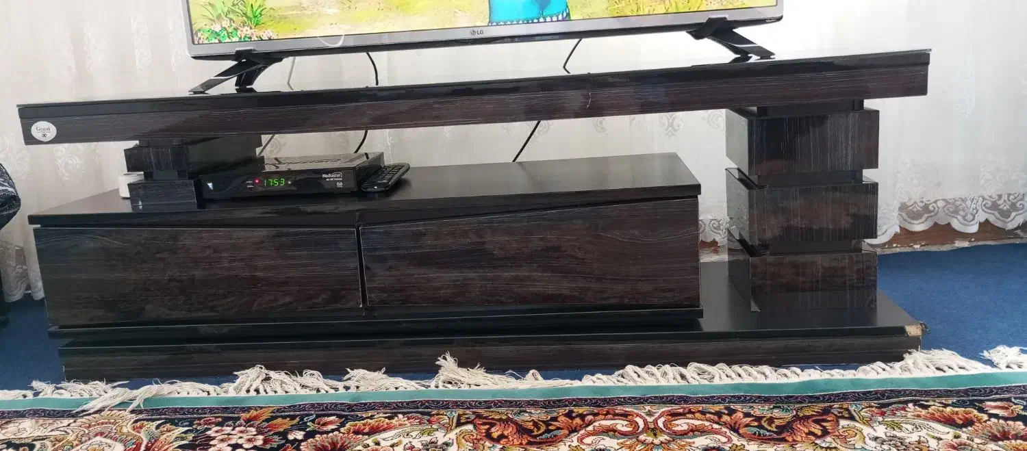 میز تلوزیون|میز تلویزیون|هلیلان, |دیوار