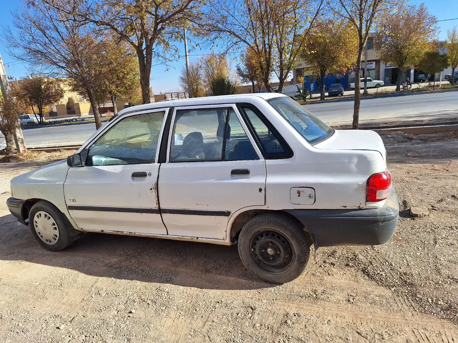 پراید مدل ۸۱|خودرو سواری و وانت|بروجن, |دیوار