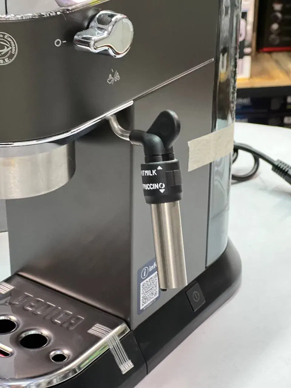 اسپرسو ساز قهوه ساز اسپر سوساز دلونگی 685 مشکی|سماور، چایساز، قهوهساز|مشهد, آزادشهر|دیوار