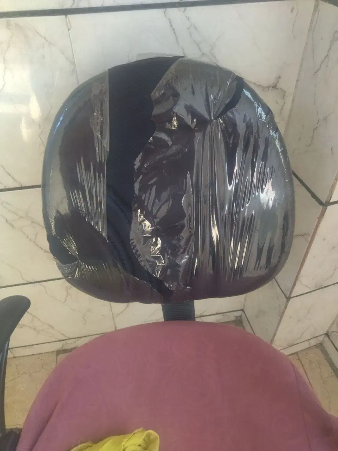 صندلی چرخ دار|صندلی و نیمکت|ری, شهادت|دیوار