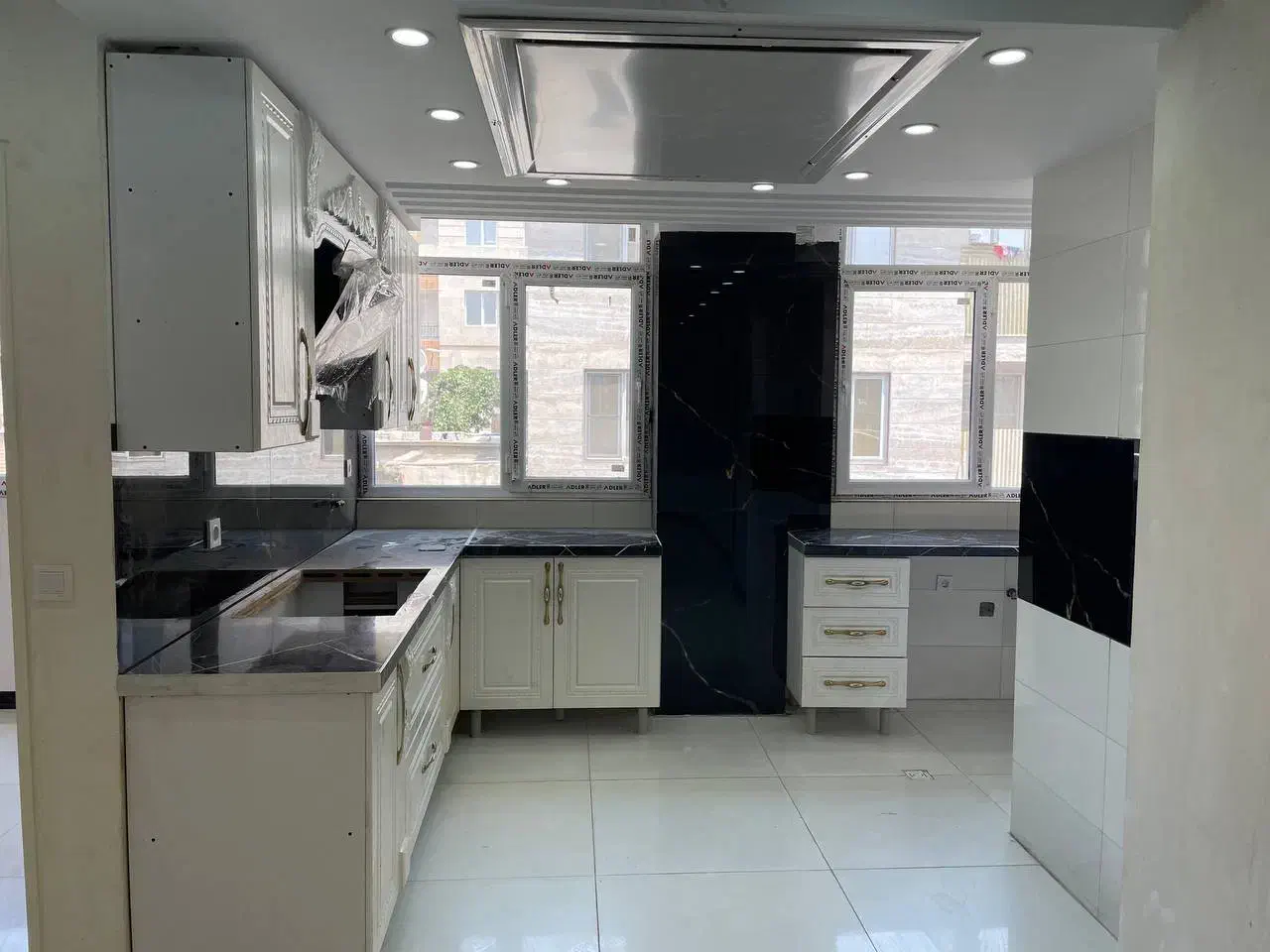 72 متری تک واحدی