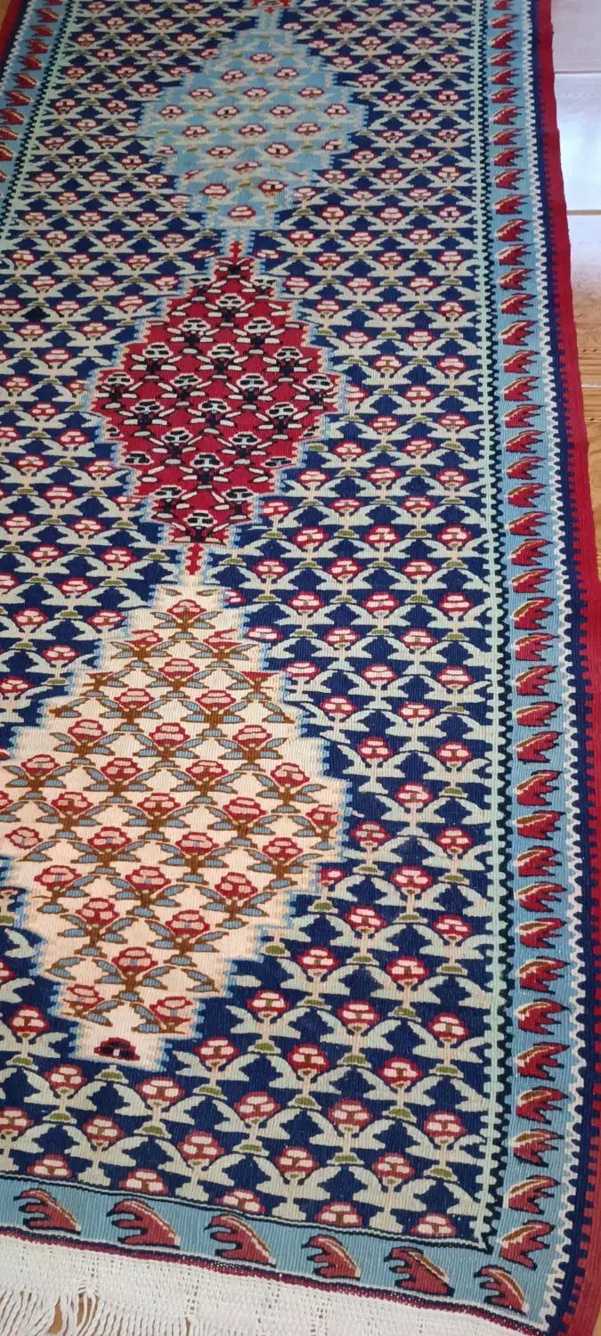 گلیم نقشه توت فرنگی|گلیم، جاجیم، گبه|سنندج, |دیوار